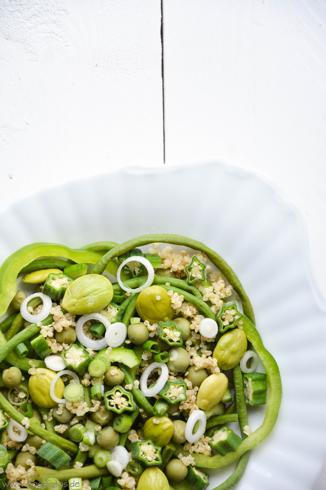 #SuperfoodSamstag mit einem Rezept für einen grünen Superfood-Salat mit Quinoa von den Foodistas | #feiertaeglich