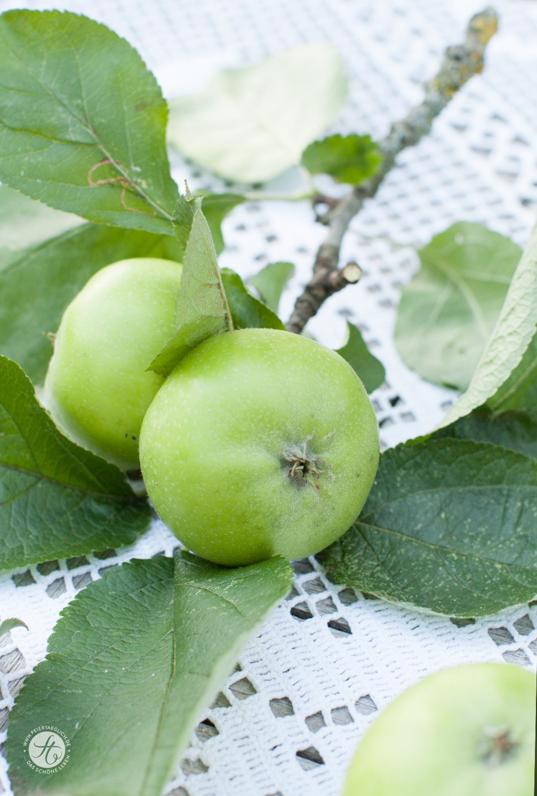 Rezept für Apfel-Knusper-Tarte mit Streuseln und Zimt von feiertäglich