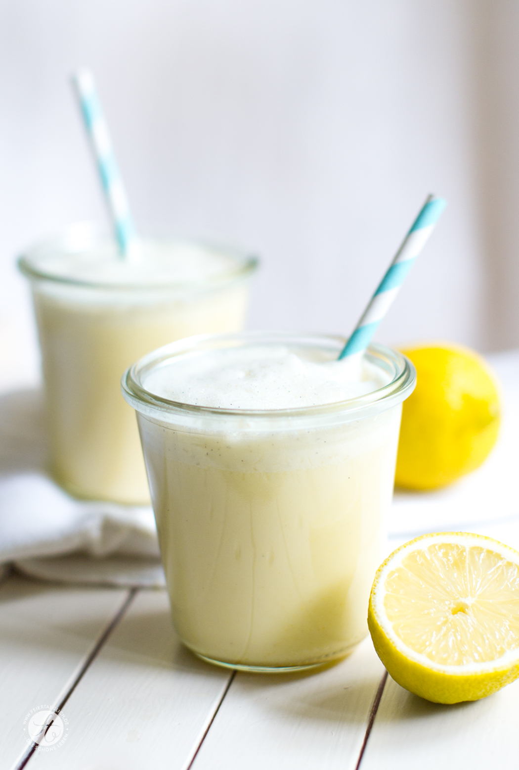 Lemon-Buttermilk-fresh Shake, Rezept von feiertaeglich.de, SmoothieMontag