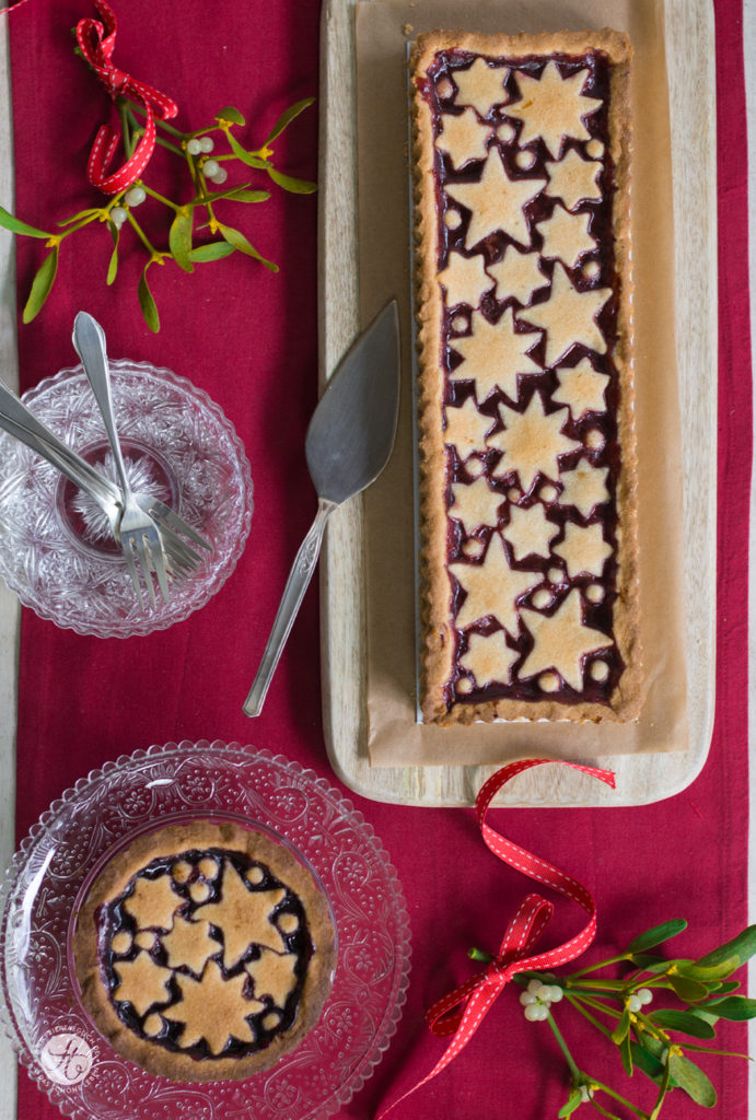 Linzer Tarte mit zartem Mandelteig und Johannisbeergelee, Rezept für Linzer Torte zu Weihnachten