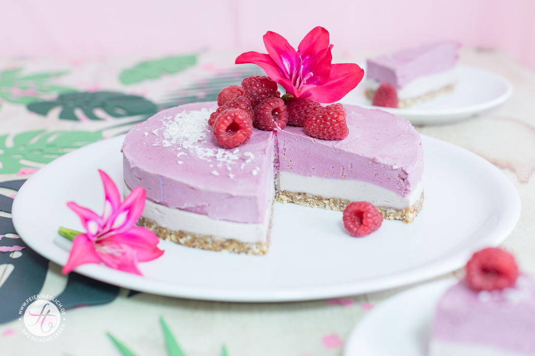 Raw Raspberry Cashew Cheesecake (vegan, glutenfrei, zuckerfrei), Rezept zur Flamingo-Motto-Party #happymottoparty