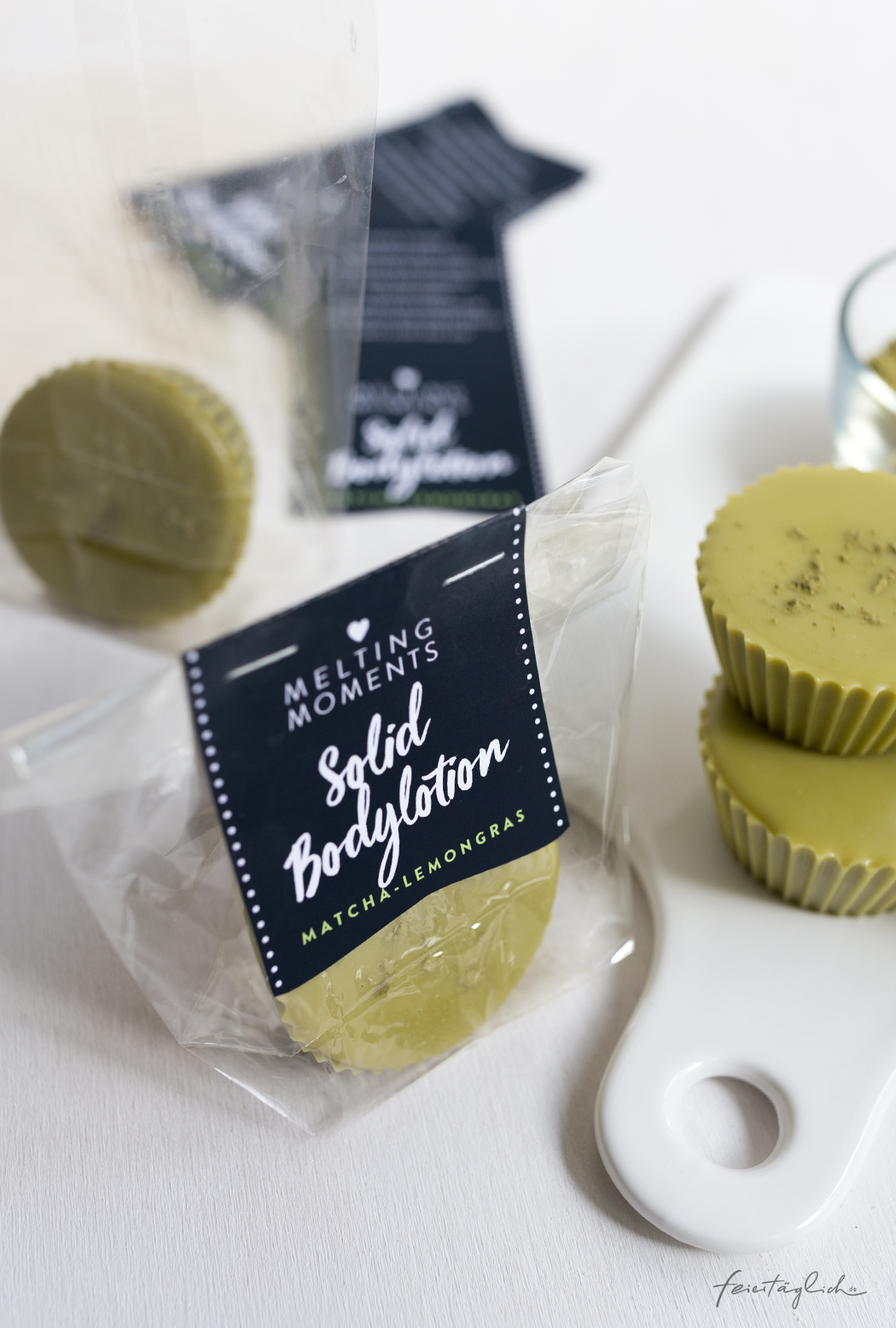 Geschenke aus der Küche: Solid Body Lotion Bars mit Matcha & Lemongras & Free-printable-Labels zum Ausdrucken, selbstgemacht