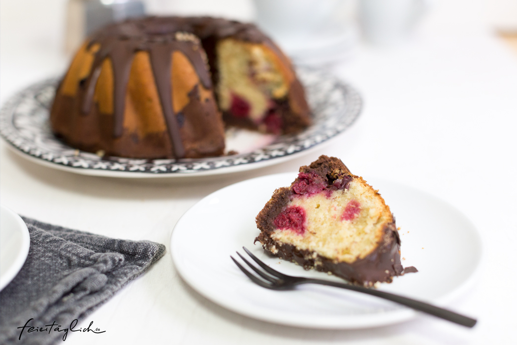 Saftiger Schwarzwälder-Kirsch Gugelhupf - feiertäglich foodblog