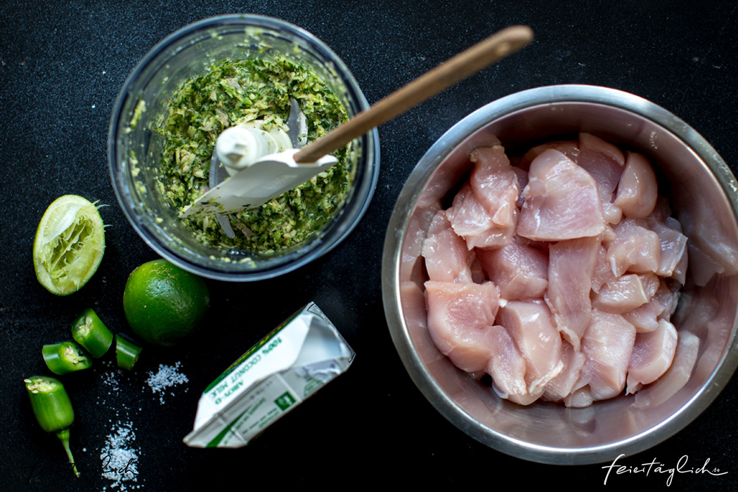 Grünes Zitronengras-Hühnchen-Curry und ein paar Tricks zum Kochen im Wok, Zubereitung