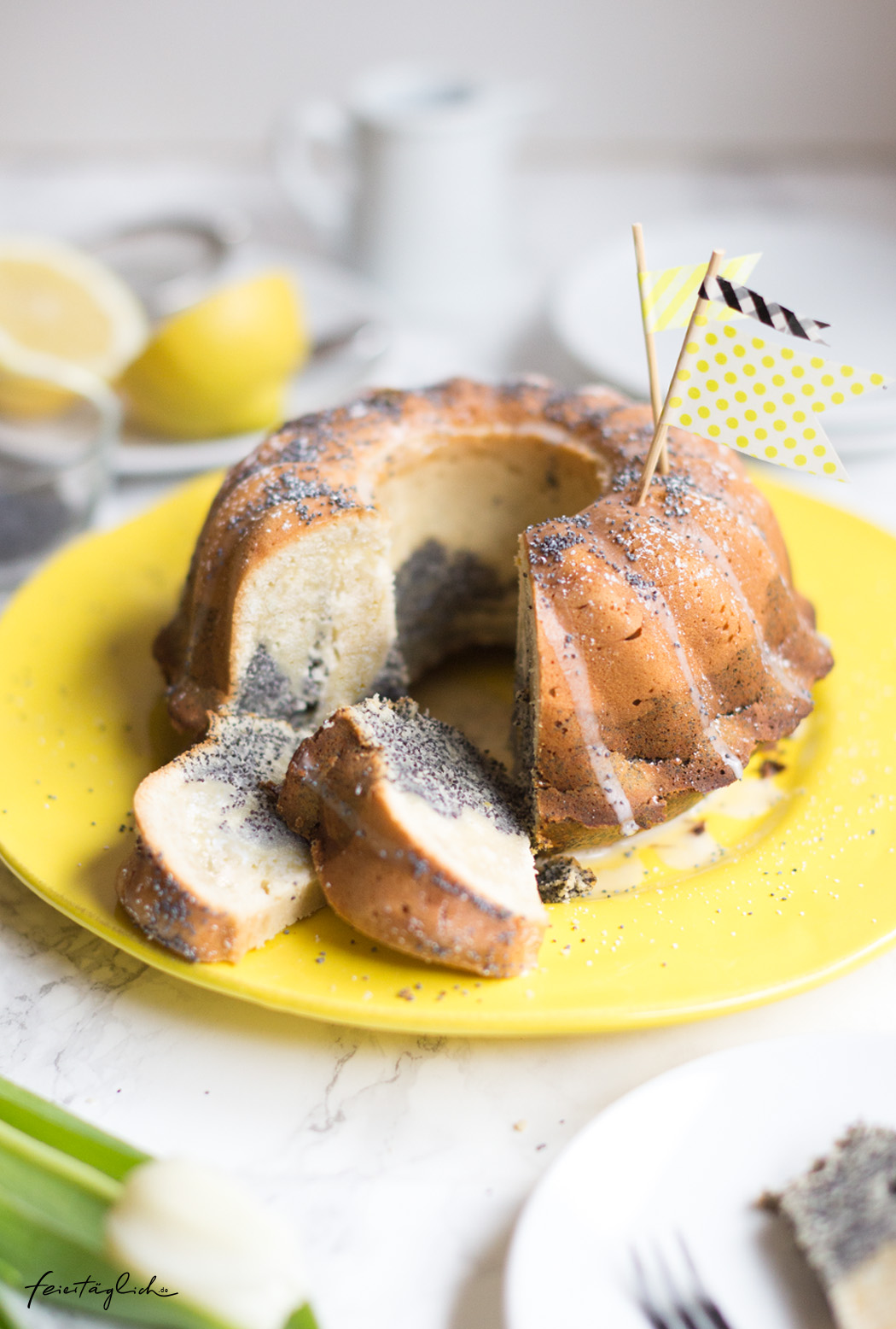 Zitronen-Mohn-Marmor-Gugelhupf, Rezept für einen saftigen und besonderen Marmorkuchen #Marmorkuchen #Gugelhupf