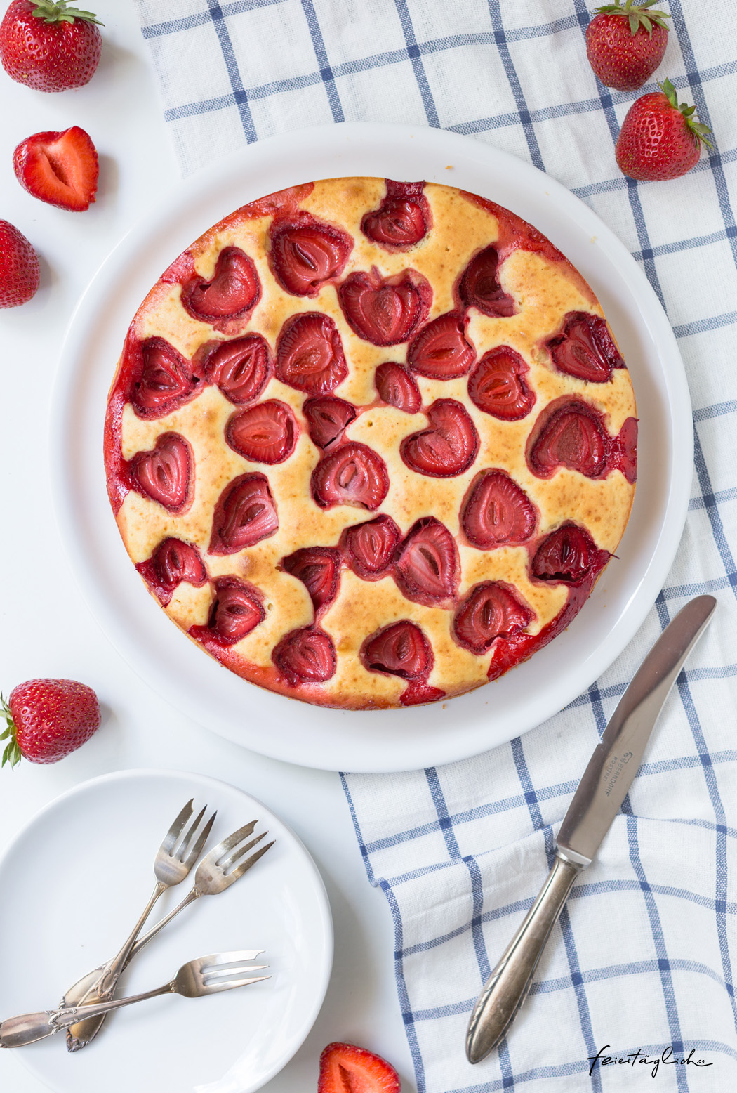 Schnellster Erdbeer-Joghurt-Kuchen, Rezept für einen Turbo-Sommerkuchen mit Erdbeeren
