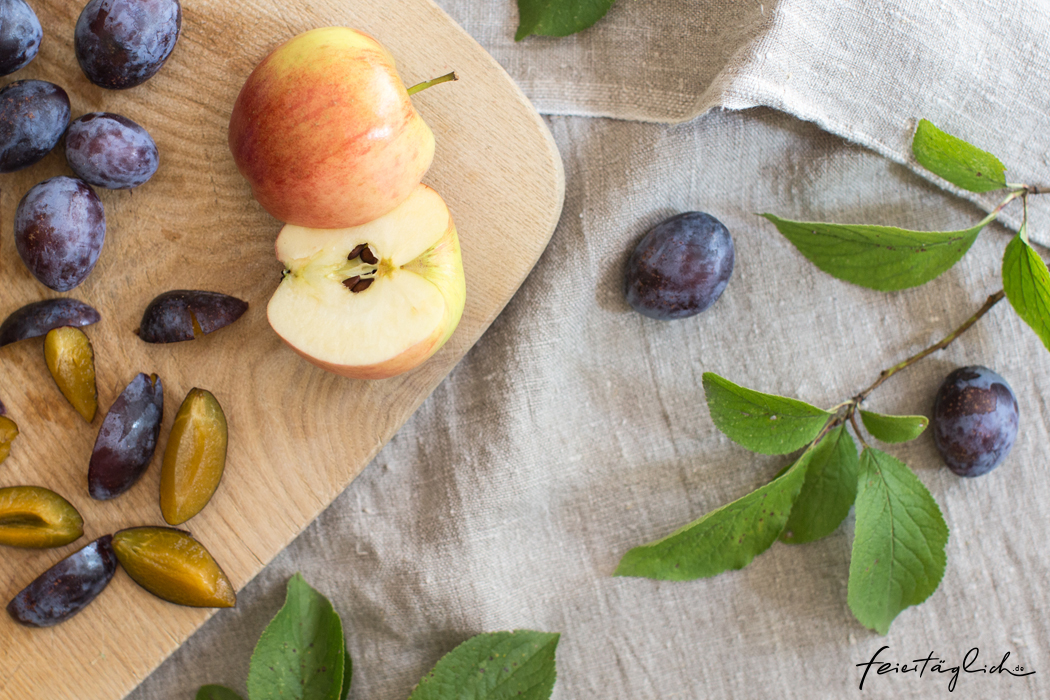 Herbstglück: Tarte mit Äpfeln und Zwetschgen auf zimtiger Mandelcreme & Rezept für den schnellsten, weltbesten und einfachsten Tarteteig