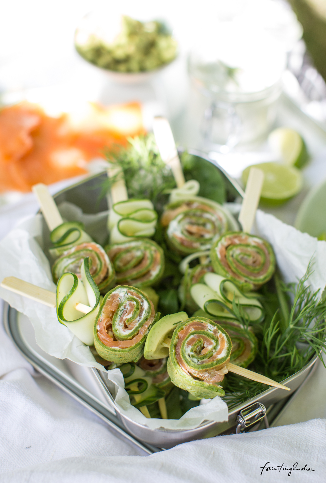 Picknickzeit: Rezept für Lachs-Spinat-Röllchen-Spieße mit Räucherlachs ...