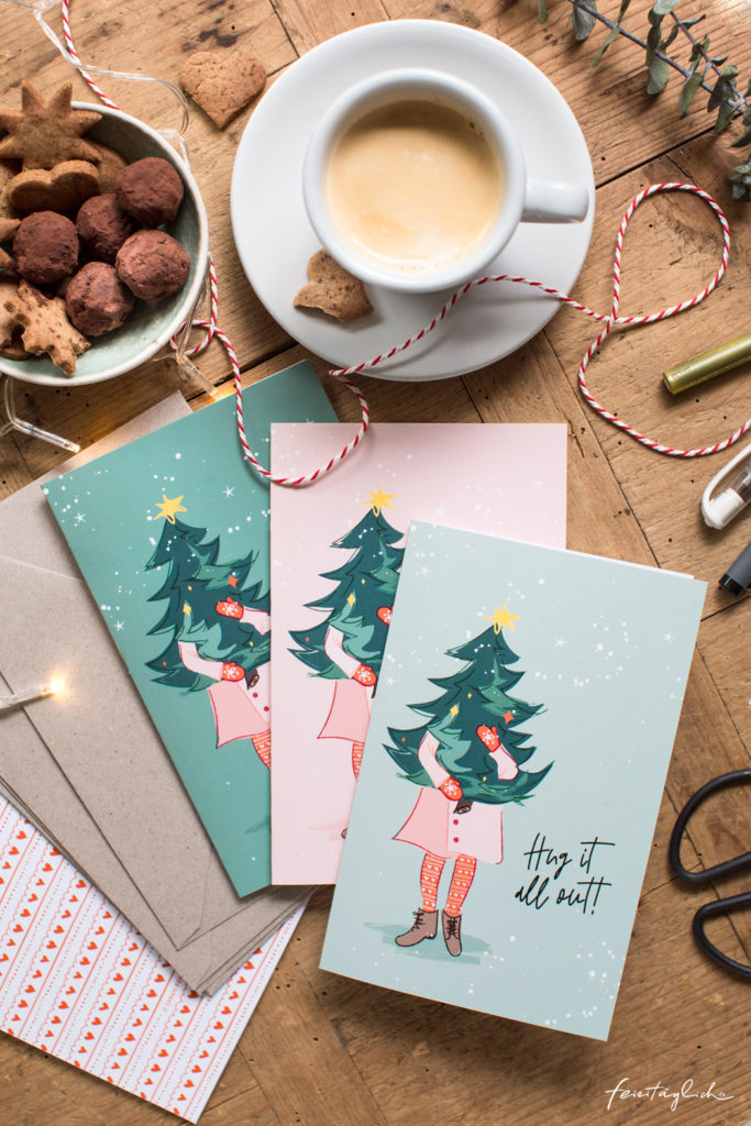 Design-Weihnachtskarte und Geschenkanhänger mit Illustration als Freebie zum Download