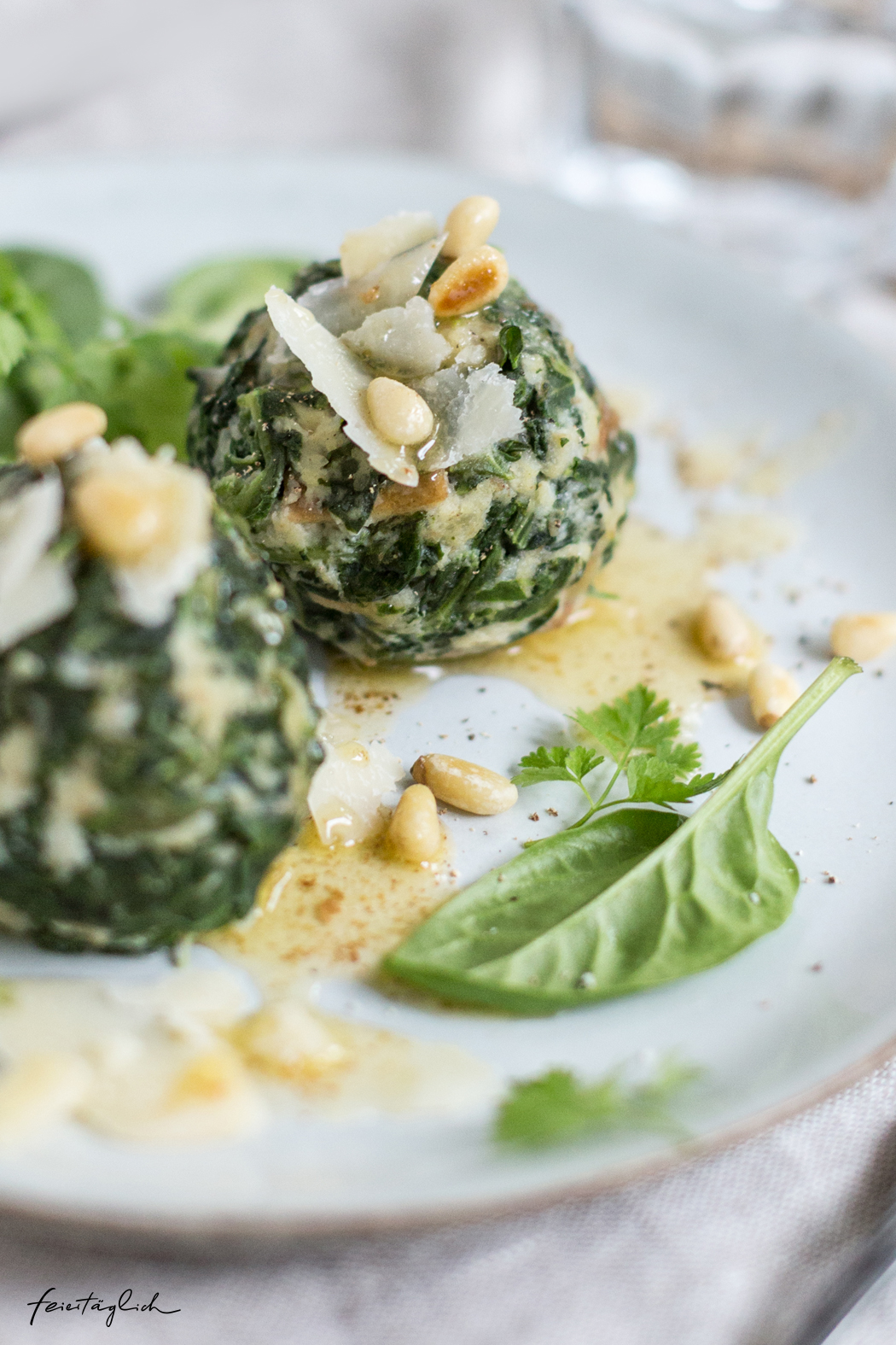 Spinat-Knödel mit gebräunter Butter & Parmesan, #regenbogenaufdemtisch