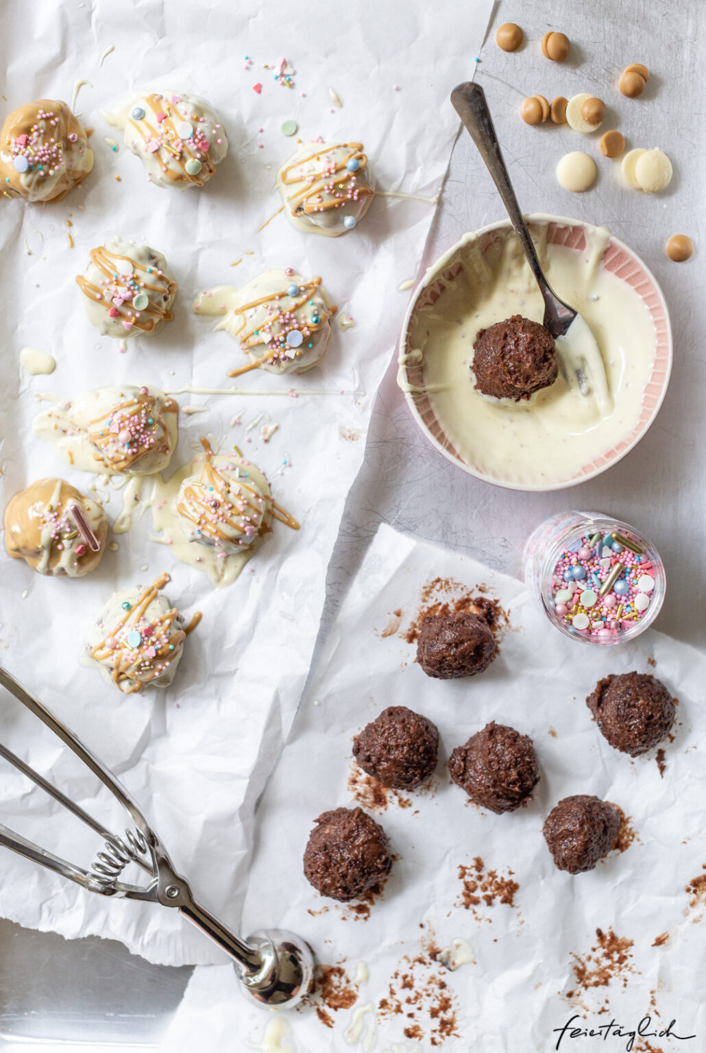 Brownie-Cheescakes am Stiel – bunte Cake Sticks zur Geburtstagsparty ...