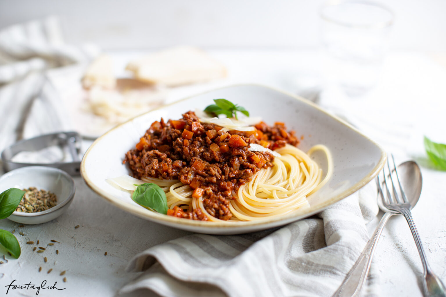 Spaghetti Bolo – Lieblings-Bolognese Sauce mit Fenchelsamen, ein Rezept ...