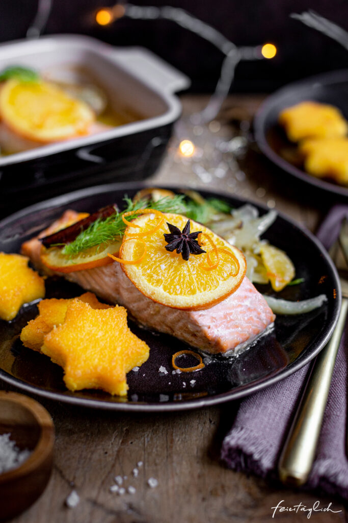 Orangen-Lachs mit Gewürzbutter und Fenchel aus dem Ofen dazu Polenta Sterne