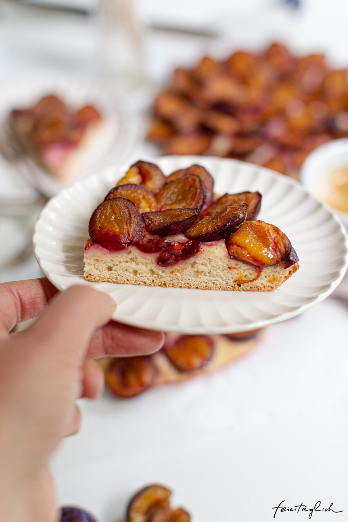 Klassischer Zwetschgenkuchen Mit Hefeteig – Als Praktische Fladen Oder ...