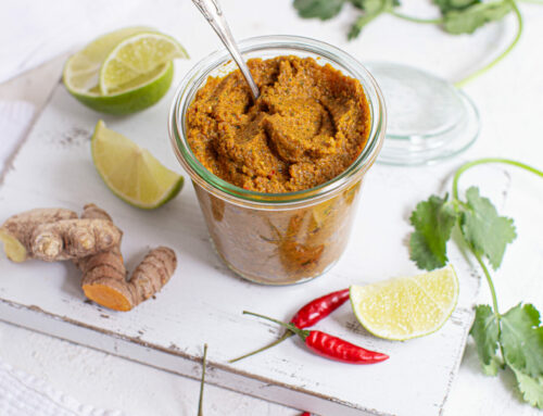 DIE liebste selbstgemachte gelbe Currypaste – perfekt für den Vorrat
