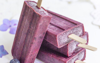 So geht gesünderes Eis: Cremige Heidelbeer-Hafer-Icepops (vegan, zuckerfrei & laktosefrei)