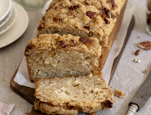 Zimtiger Apfelkastenkuchen mit Streuseln und Pekannüssen – Applebread mit Pekan-Streuseln