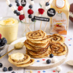 Fluffige Cinnamon Roll Pancakes mit CreamCheese Guss zum Super Bowl mit fertigem leif Pancake Teig